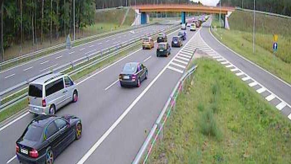 Sobotni korek na węźle Miękowo ok. 11. Fot. Kamera GDDKiA