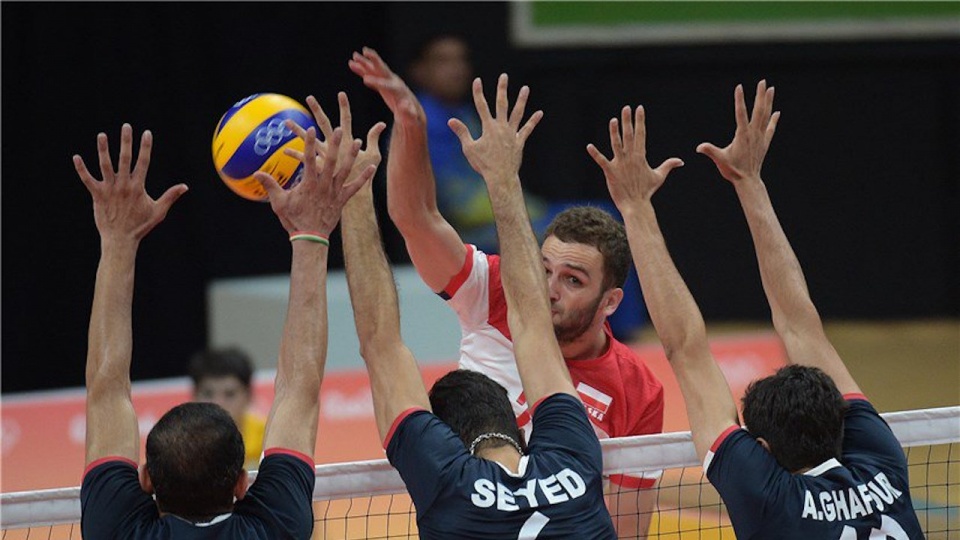 Mateusz Mika w meczu Polska - Iran. Fot. Iran Volleyball Twitter