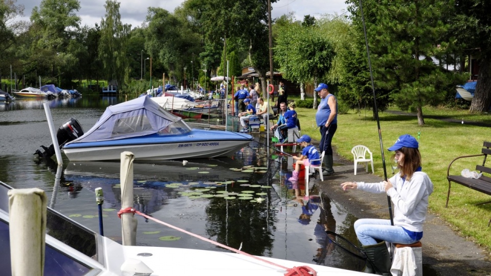 Ponad 50 młodych wędkarzy niemal z całej Polski zjechało do Pyrzyc, gdzie rozpoczyna się w czwartek Ogólnopolska Olimpiada Młodzieży w Sportach Wędkarskich. Fot. Marek Borowiec [Radio Szczecin]