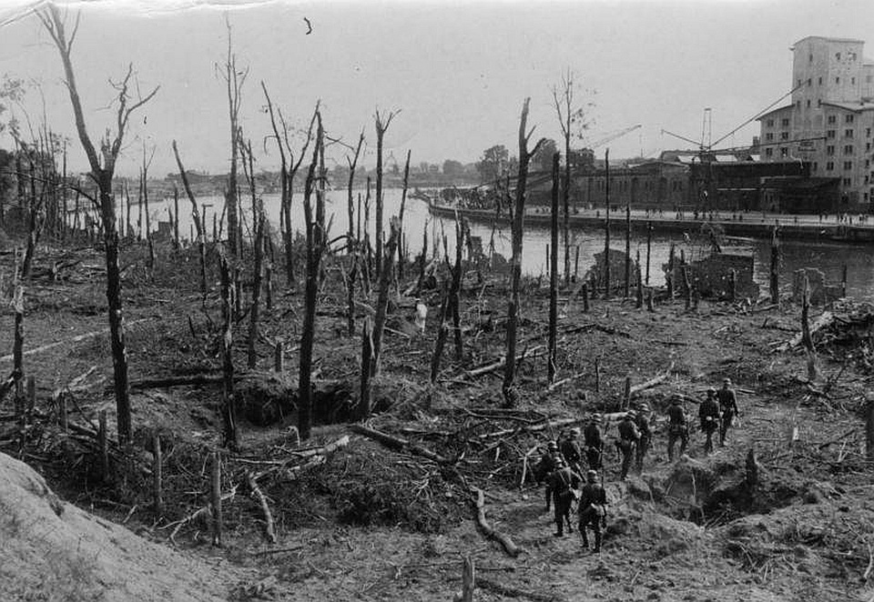 Westerplatte 9 września 1939 - po zakończeniu walk. Fot. wikipedia.pl/Bundesarchiv