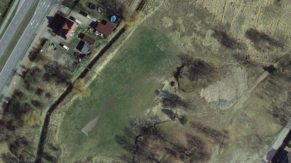 Ruszyła budowa nowego boiska przy ul. Orlej w Kijewie w Szczecinie. Fot. google.pl/maps