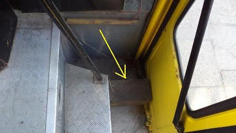 Kiepski stan autobusów szkolnych. Fot. witd.szczecin.pl