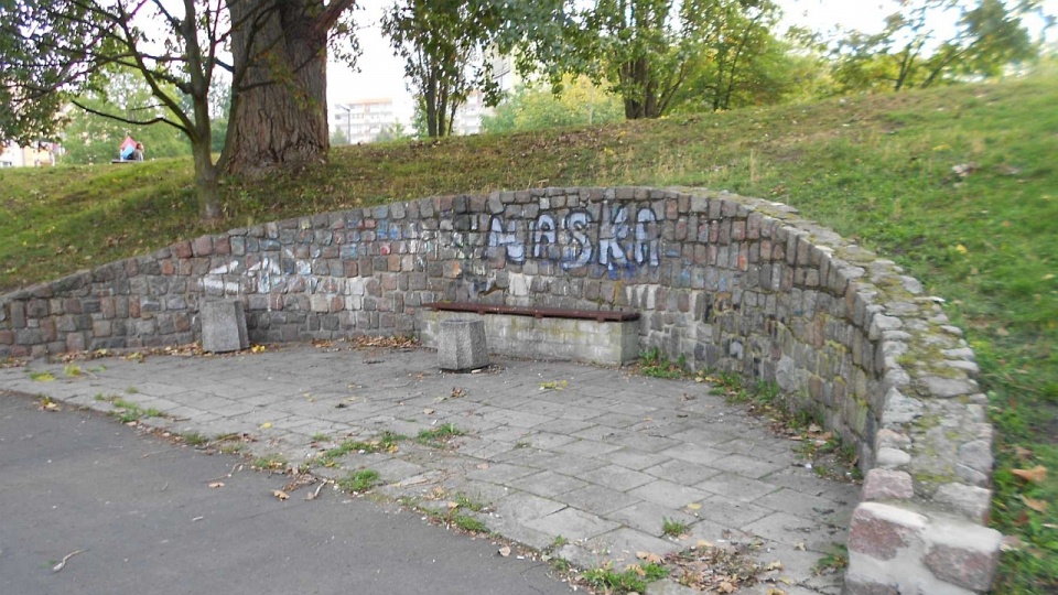 Będą nowe alejki i mała architektura. Ruszają prace renowacyjne wokół jeziora na osiedlu Słonecznym. Fot. Mat. ZUK
