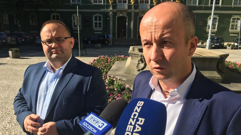 Marcin Matias i Marek Duklanowski podczas konferencji prasowej w sprawie Arkonki. Fot. Andrzej Kutys [Radio Szczecin]