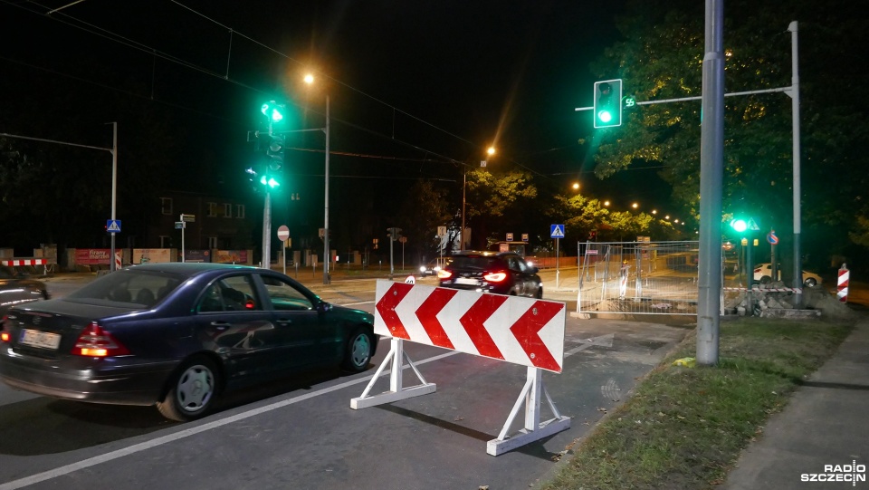 Awaria i naprawy na alei Wojska Polskiego. Fot. Piotr Sawiński [Radio Szczecin]