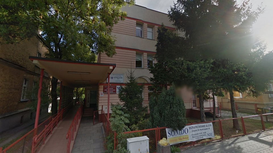 Zamknięta Przychodnia Kolejowa w Chojnie. Fot. google.pl/maps