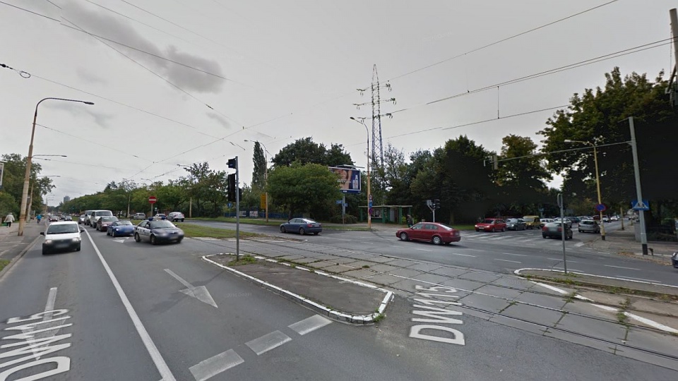 Skrzyżowanie alei Wojska Polskiego z ul. Traugutta w Szczecinie. Fot. google.pl/maps