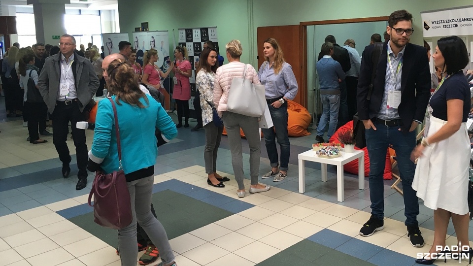 Wydarzenie to całodniowe spotkanie gości, którzy motywują i zachęcają widzów, by ci uwierzyli we własne możliwości. Fot. Monika Bielik [Radio Szczecin]