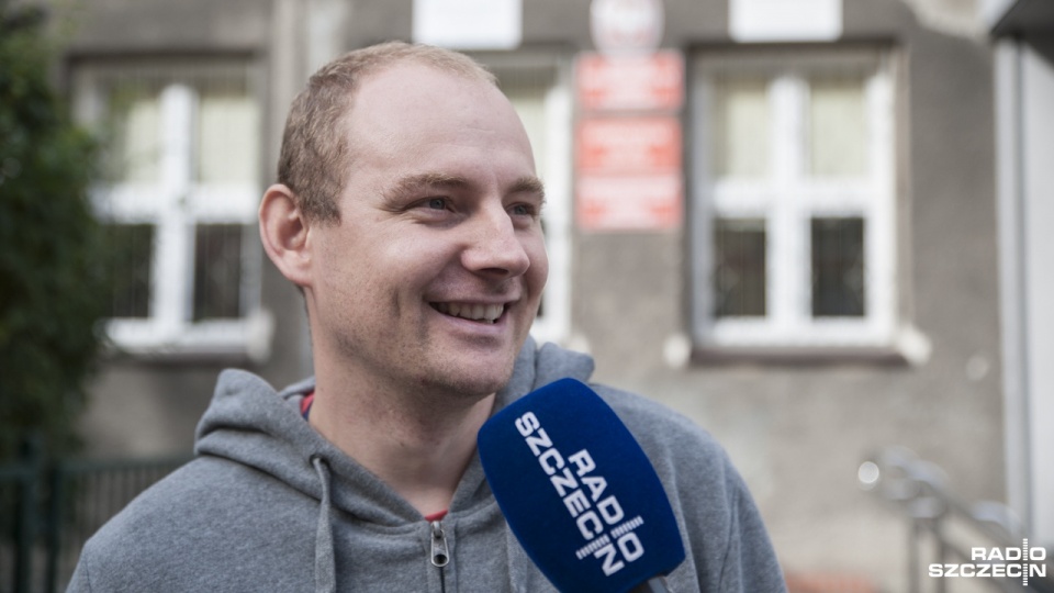 Maciek Weber - nauczyciel angielskiego ze Szczecina prowadzi podobną akcję. Fot. Olaf Nowicki [Radio Szczecin]
