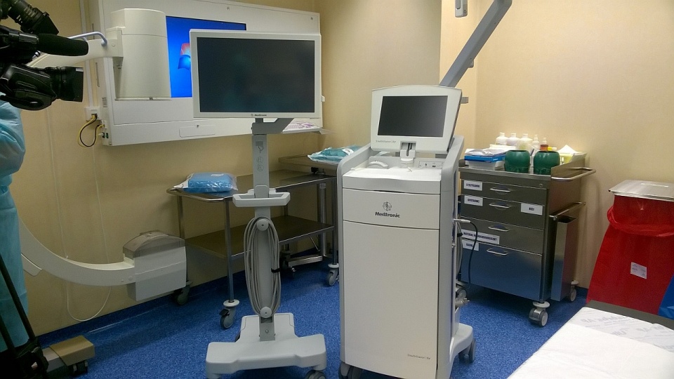 Szpital Wojewódzki w Szczecinie kupił nowe urządzenie, które szybko i dokładnie wykrywa nowotwory mózgu. Fot. Monika Bielik [Radio Szczecin]