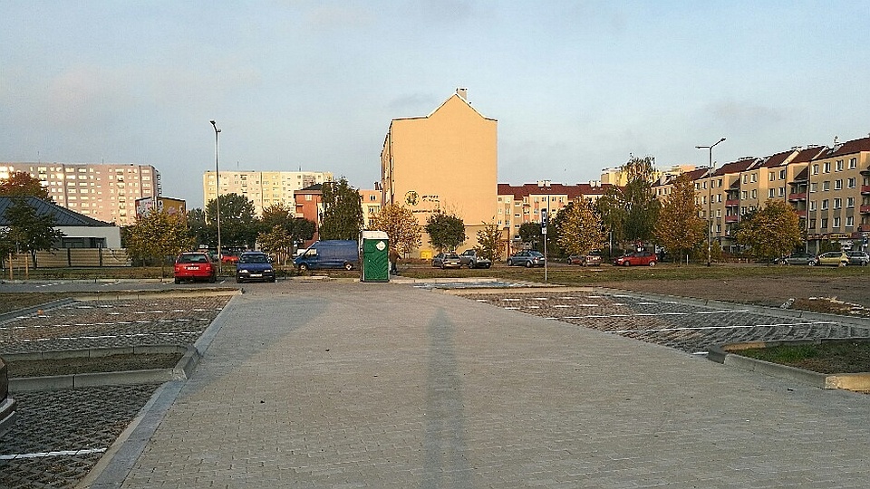 Coraz większy parking na os. Majowym. Fot. ZUK Szczecin