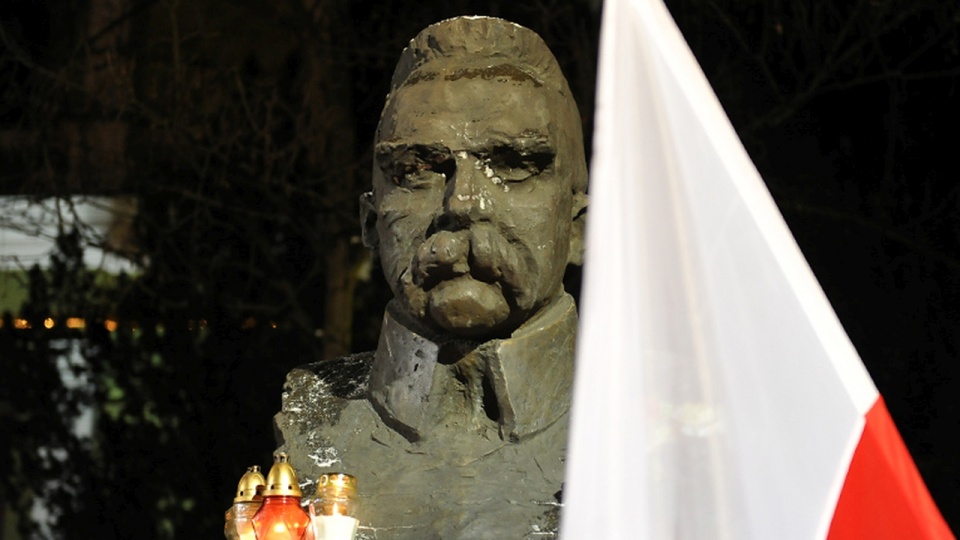 Popiersie Józefa Piłsudskiego w Szczecinie. Fot. Łukasz Szełemej [Radio Szczecin/Archiwum]