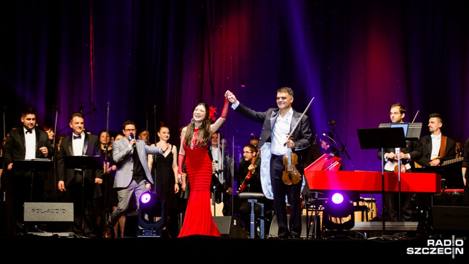 Artyści z całego świata i szczecińska Baltic Neopolis Orchestra wystąpili z koncertem Singphony - Opera Musical Show. Fot. Konrad Nowak [Radio Szczecin]