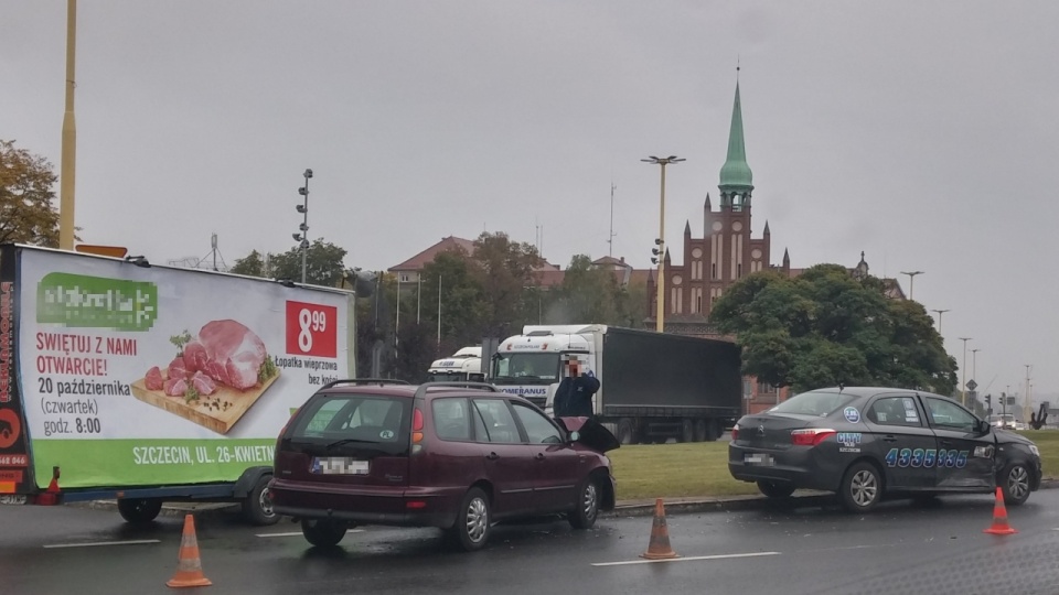 Wypadek w okolicy Bramy Królewskiej. Fot. Marek Borowiec [Radio Szczecin]