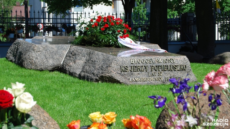 Grób ks. Jerzego na warszawskim Żoliborzu. Fot. Piotr Kołodziejski [Radio Szczecin/Archiwum]