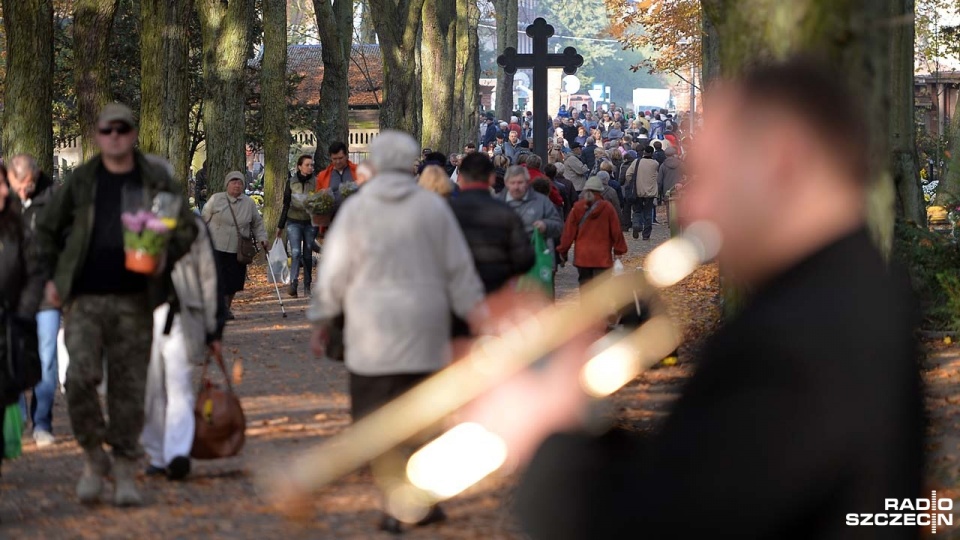 Internetowa wyszukiwarka pomoże znaleźć grób bliskich w Szczecinie. Fot. Łukasz Szełemej [Radio Szczecin/Archiwum]