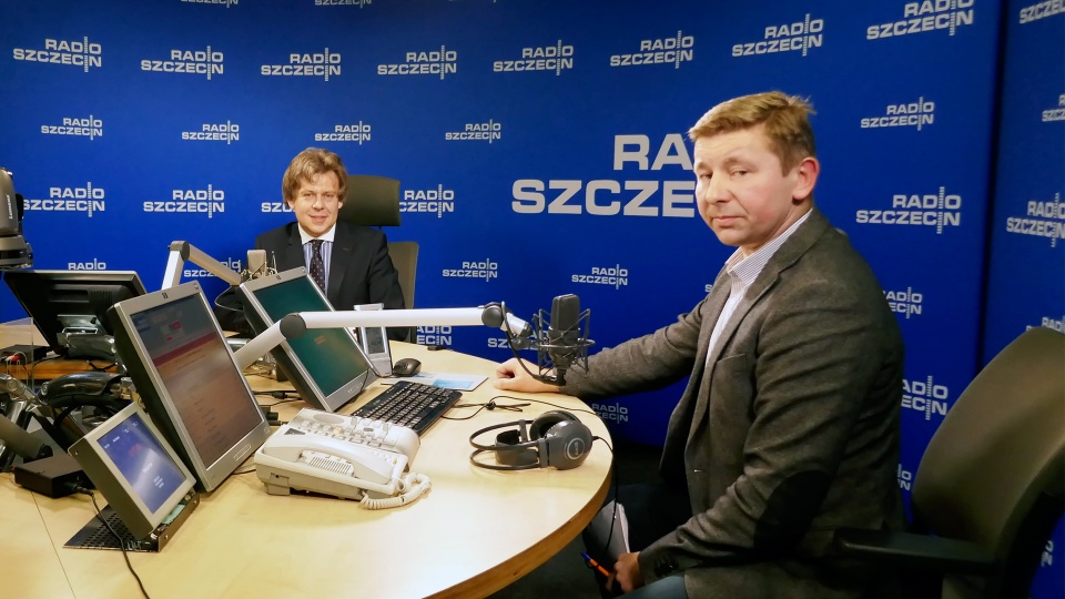 Piotr Misiło w studiu Radia Szczecin. Fot. Maciej Myszkowiak [Radio Szczecin]