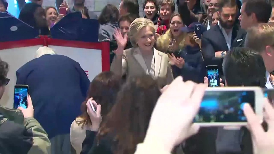 Hillary Clinton zagłosowała już w wyborach prezydenckich. Fot. x-news/US CBS