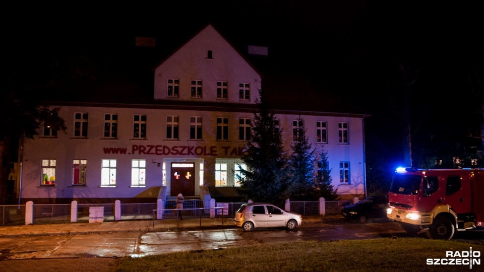 Ewakuacja dzieci z prywatnego przedszkola przy ul. Duńskiej w Szczecinie. Fot. Olaf Nowicki [Radio Szczecin]