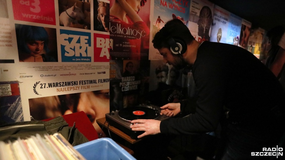 Giełda Starych Krążków w Szczecinie. Fot. Weronika Łyczywek [Radio Szczecin]