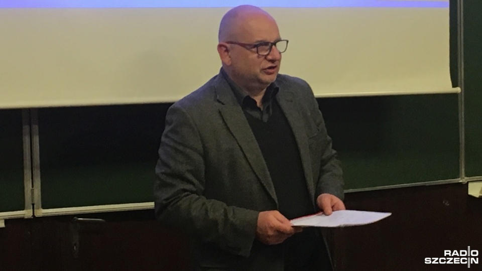 Piotr Spyra wygłosił wykład na zaproszeni Regionalnego Ośrodka Debaty Międzynarodowej. Fot. Tobiasz Madejski [Radio Szczecin]