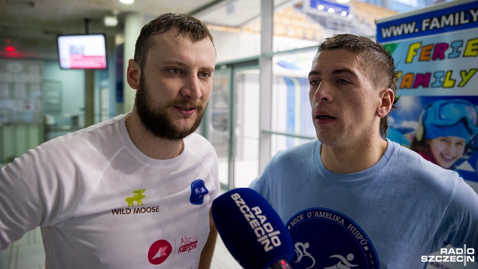 Mówią pomysłodawcy i uczestnicy akcji charytatywnej: Michał Kowalik i Konrad Strzelec. Fot. Olaf Nowicki [Radio Szczecin]