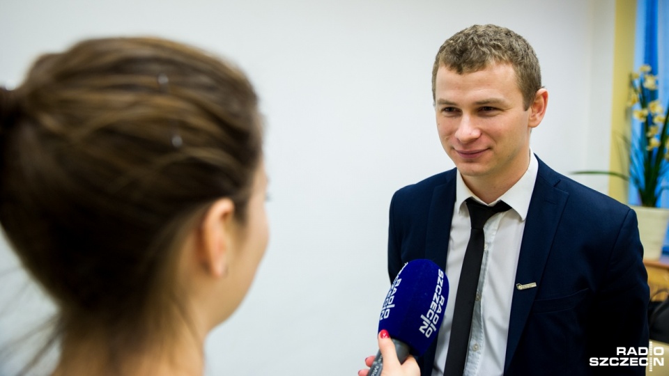 Przewodniczący rady Eryk Szawaryński. Fot. Olaf Nowicki [Radio Szczecin]