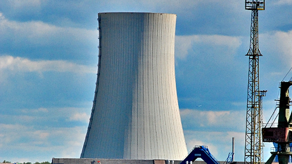 Wielotysięczny protest przeciwko belgijskim elektrowniom atomowym w Tihange i Doel. Kilkadziesiąt tysięcy osób utworzyło 90-kilometrowy łańcuch rąk, który ciągnął się z Belgii przez Niemcy do Holandii.