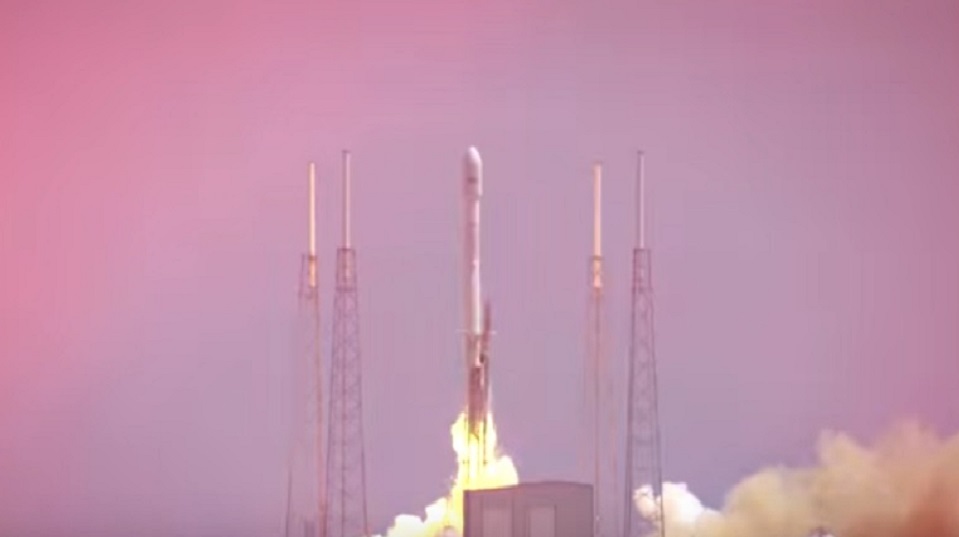 Satelita PW-Sat2 skonstruowany przez studentów Politechniki Warszawskiej ma być w niedzielę wyniesiony na orbitę na rakiecie Falcon 9.