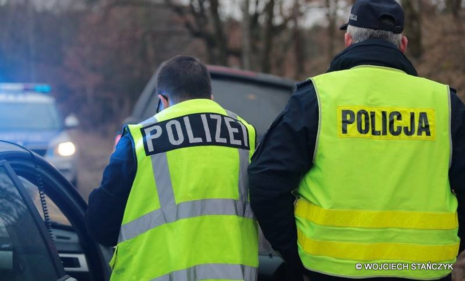 Zarzuty i areszt dla Litwina zatrzymanego po pościgu przez policjantów z Chojny. 26-latek w poniedziałek uciekał przed niemieckimi i polskimi funkcjonariuszami.