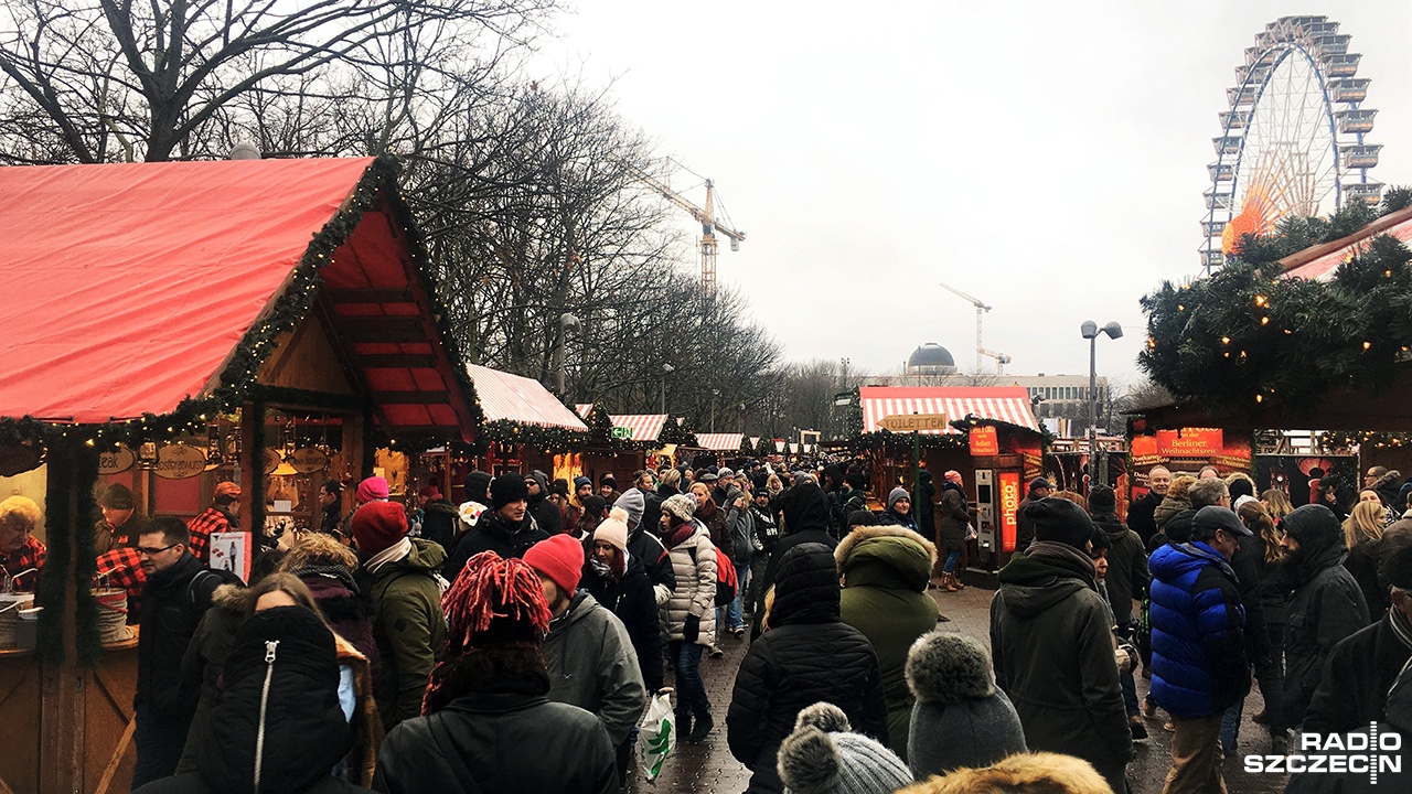 W kilkunastu punktach w Berlinie odbywają się w tym roku jarmarki bożonarodzeniowe.