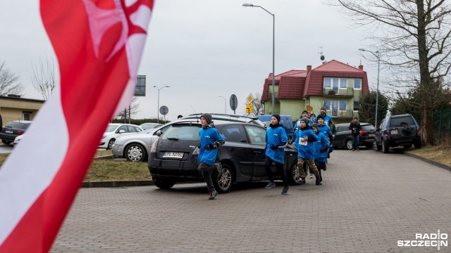 Startem i metą sportowych zmagań był teren przed tamtejszym gimnazjum. Weronika Łyczywek [Radio Szczecin] Sportowe wspomnienie Żołnierzy Wyklętych z Radiem Szczecin, aktualizacja [WIDEO, ZDJĘCIA]