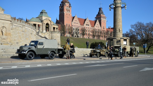 VII Rajd Zaślubin z Morzem wystartował - z Wałów Chrobrego w Szczecinie - do Kołobrzegu. Fot. Łukasz Szełemej [Radio Szczecin] Ruszył VII Rajd Zaślubin z Morzem [WIDEO, ZDJĘCIA]