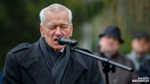 Kornel Morawiecki na pogrzebie Stanisława Możejki. Fot. Olaf Nowicki [Radio Szczecin] Przyjaciele i mieszkańcy Świnoujścia pożegnali Stanisława Możejkę [ZDJĘCIA]