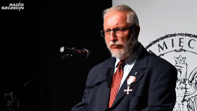 Byli opozycjoniści z czasów PRL otrzymali Krzyże Wolności i Solidarności. Fot. Łukasz Szełemej [Radio Szczecin] Zasłużeni w walce o wolną Polskę docenieni [ZDJĘCIA]