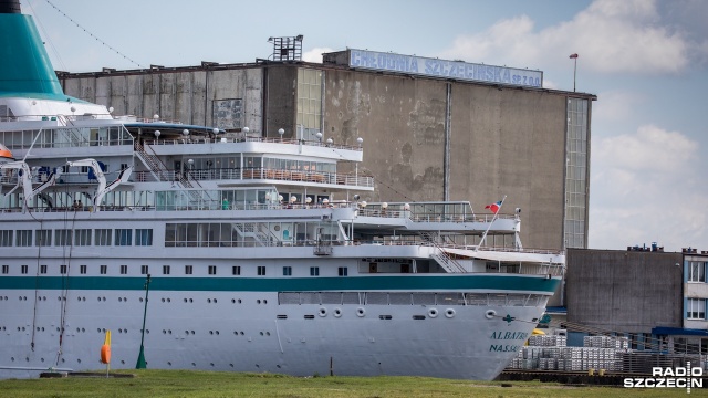 Ponad dwustumetrowy prom pasażerski "Albatros" przypłynął do Szczecina. Fot. Weronika Łyczywek [Radio Szczecin] Olbrzymi Albatros przypłynął do Szczecina [ZDJĘCIA]
