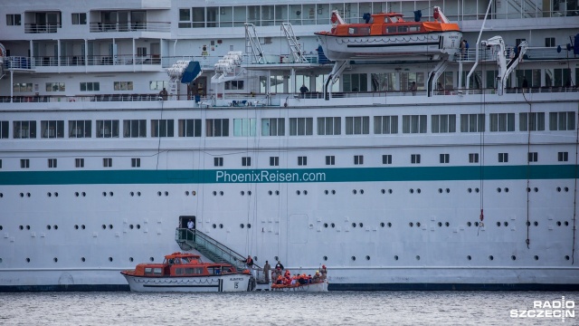 Ponad dwustumetrowy prom pasażerski "Albatros" przypłynął do Szczecina. Fot. Weronika Łyczywek [Radio Szczecin] Olbrzymi Albatros przypłynął do Szczecina [ZDJĘCIA]