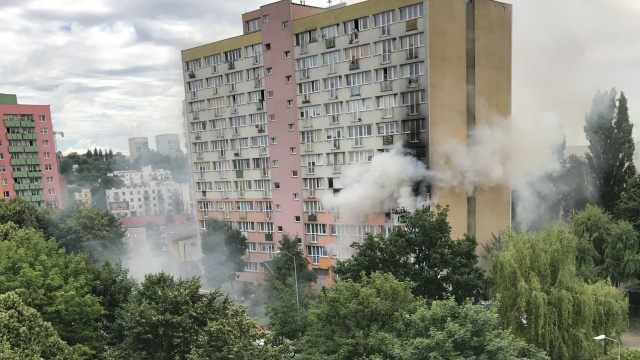 Pożar w wieżowcu przy ulicy Ofiar Oświęcimia. Fot. internauta Mateusz Nowicki Eksplozja w wieżowcu na Niebuszewie [WIDEO, DUŻO ZDJĘĆ]