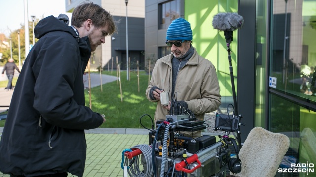 Zdjęcia do filmu "Serce za burtą" Bruno Grassa kręcone w Szczecinie. Fot. Weronika Łyczywek [Radio Szczecin] Grass kręci w Szczecinie [ZDJĘCIA]