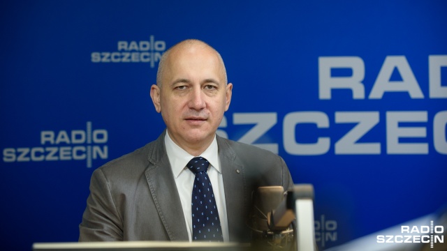 W takich słowach decyzję o przyznaniu pieniędzy na budowę tunelu w Świnoujściu skomentował wicemarszałek Joachim Brudziński. Aby fundusze trafiły na tę inwestycję zgodę musiało wyrazić Ministerstwo Infrastruktury oraz Rozwoju i Finansów.