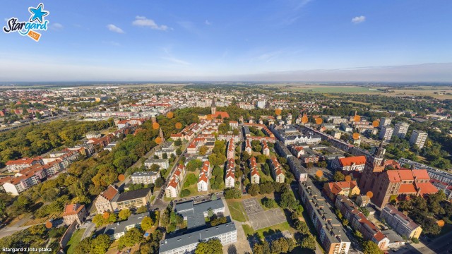 Rynek Staromiejski, ponad 300 letni Spichlerz czy Park Przemysłowy Nowoczesnych Technologii - to tylko niektóre z atrakcji jakie można zobaczyć z lotu ptaka. Gmina Stargard uruchomiła nowoczesną stronę dla turystów i inwestorów. Można na niej obejrzeć miasto z drona oraz na fotografiach i filmach w 360.