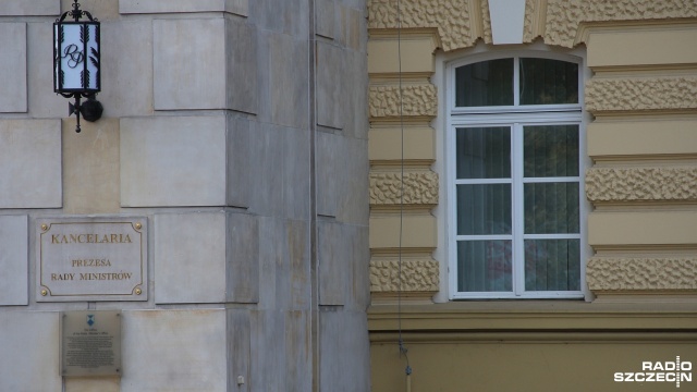 Szefowie Ministerstwa Obrony Narodowej i Ministerstwa Spraw Wewnętrznych i Administracji spotkają się w środę z premier Beatą Szydło. To pierwsze rozmowy w ramach ogłoszonego wczoraj przez szefową rządu przeglądu resortów.
