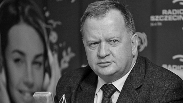 Polityk niespodziewanie zmarł w środę późnym wieczorem. Miał 57 lat. Przyczyną śmierci był prawdopodobnie zator płuc.