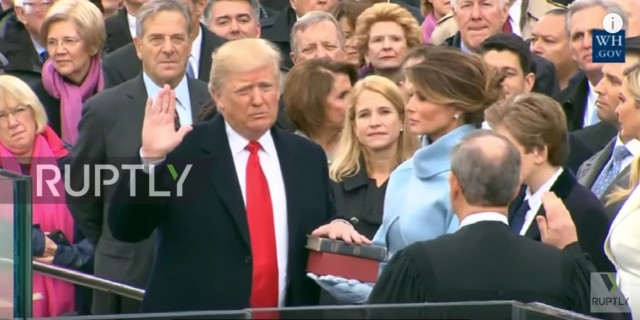 Ameryka ma nowego prezydenta. Donald Trump objął urząd [WIDEO]