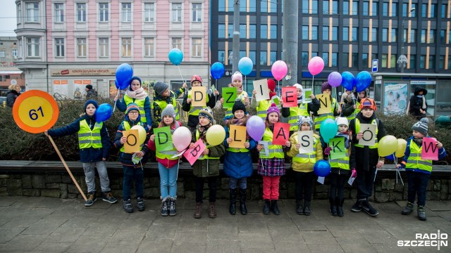 Dzień Odblasków na ulicach Szczecina [WIDEO, ZDJĘCIA]