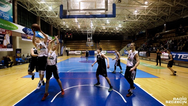 Zwycięstwo i porażka to dorobek drużyny Solven BC Szczecin w sobotnich meczach w rozgrywkach European Youth Basketball League w kategorii U17 Dywizji A odbywających się w Szczecinie.