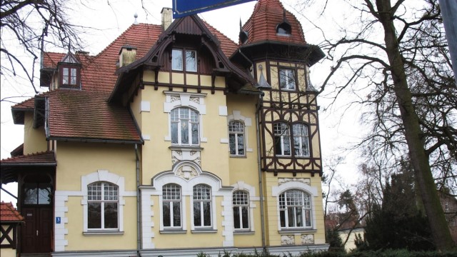 Wojewódzki Fundusz Ochrony Środowiska i Gospodarki Wodnej to raj dla działaczy i polityków Platformy Obywatelskiej - pisze w środę Gazeta Polska. Tygodnik opisuje jak wyglądają koneksje na szczeblu kierowniczym oraz ile kosztują wyjazdowe konferencje organizowane przez Fundusz.