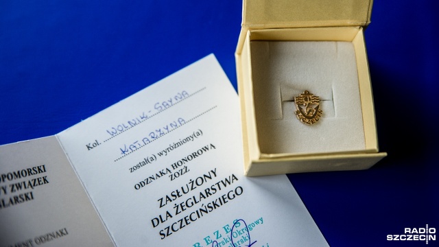 Katarzyna Wolnik-Sayna otrzymała Odznakę Honorową Zachodniopomorskiego Okręgowego Związku Żeglarskiego. Wyróżnienie Zasłużony dla żeglarstwa Szczecińskiego przyznane zostało w trakcie niedzielnego podsumowania wodnego sezonu 2016.