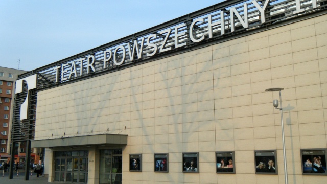 Rzecznik Konferencji Episkopatu Polski, ksiądz Paweł Rytel-Andrianik powiedział, że wystawiony w Teatrze Powszechnym w Warszawie spektakl Klątwa rani uczucia religijne chrześcijan.