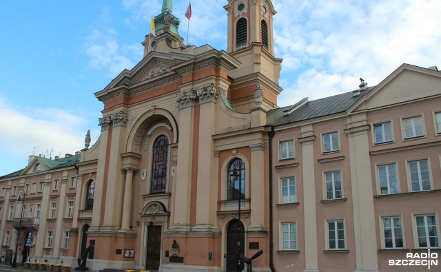 Wdzięczność jest miarą wielkości i szlachetności ludzkich serc - powiedział biskup polowy Józef Guzdek podczas mszy świętej w intencji żyjących, poległych i zmarłych żołnierzy 1. Dywizji Pancernej gen. Stanisława Maczka.